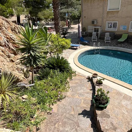 Meuble Tourisme 4*, Les Pieds Dans L'eau, Palmeras Apartment La Londe-les-Maures