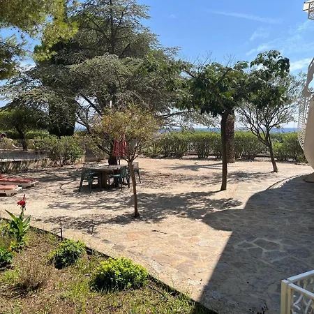 Meuble Tourisme 4*, Les Pieds Dans L'eau, Palmeras * La Londe-les-Maures