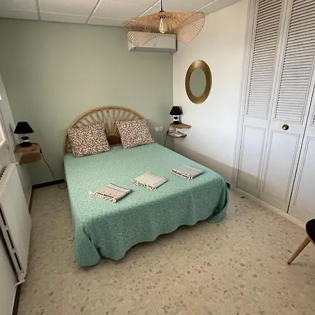Apartment Meuble Tourisme 4*, Les Pieds Dans L'eau, Palmeras